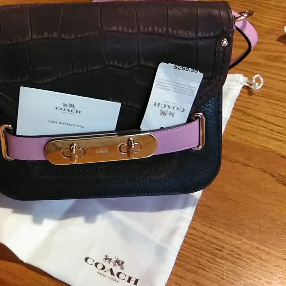 Authentic Coach Handbag - Picture 4 of 8